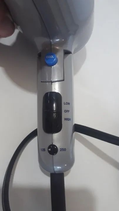 Secador de cabelo Conair mod. 127L 125/250V 1875W dobrável - Foto 4