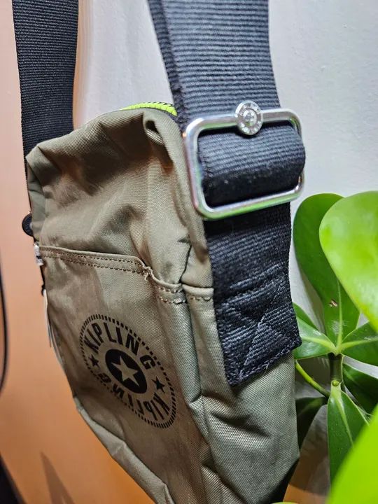 Bolsa Crossbody Kipling LITE Original Verde Militar - Foto 6