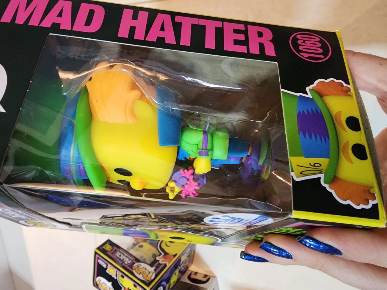 Funko pop mad hatter 1060 black light - Foto 2