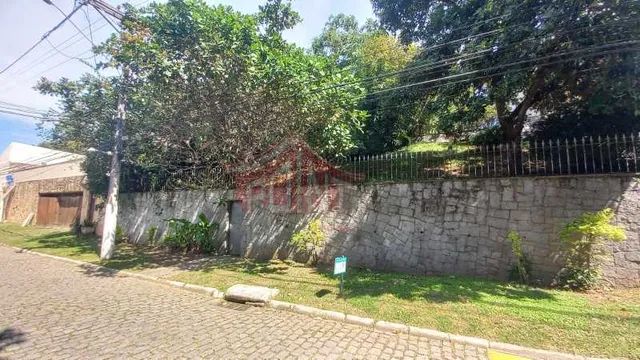 Terreno em Condomínio- Maria Paula