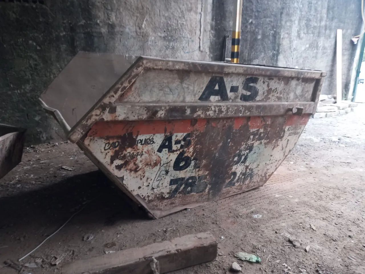 Caçamba estacionária para entulho 5m3 - Foto 2