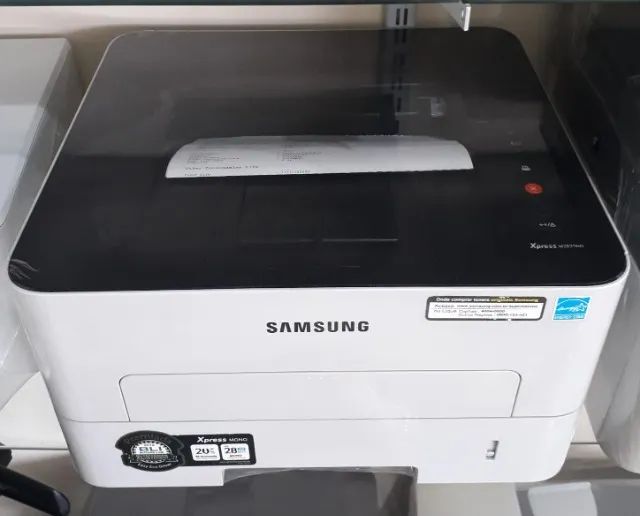 Impressora laser Samsung com rede e USB econômica  - Foto 2