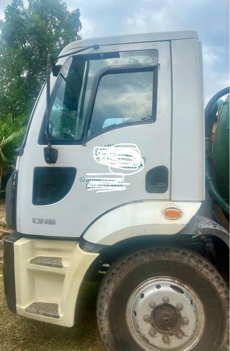 Ford Cargo 1319 ano 2013 - Foto 2