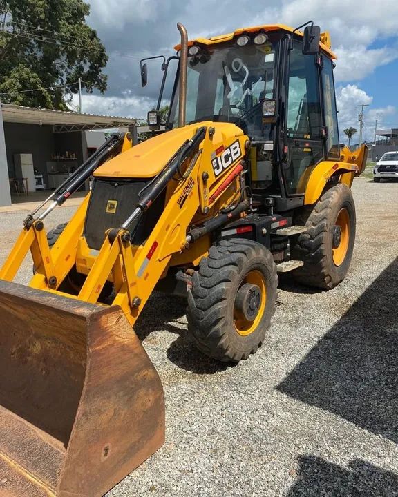 Retroescavadeira JCB 