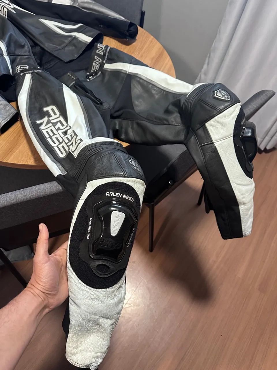 Macacão Arlen Ness Couro Moto Racing - Foto 3