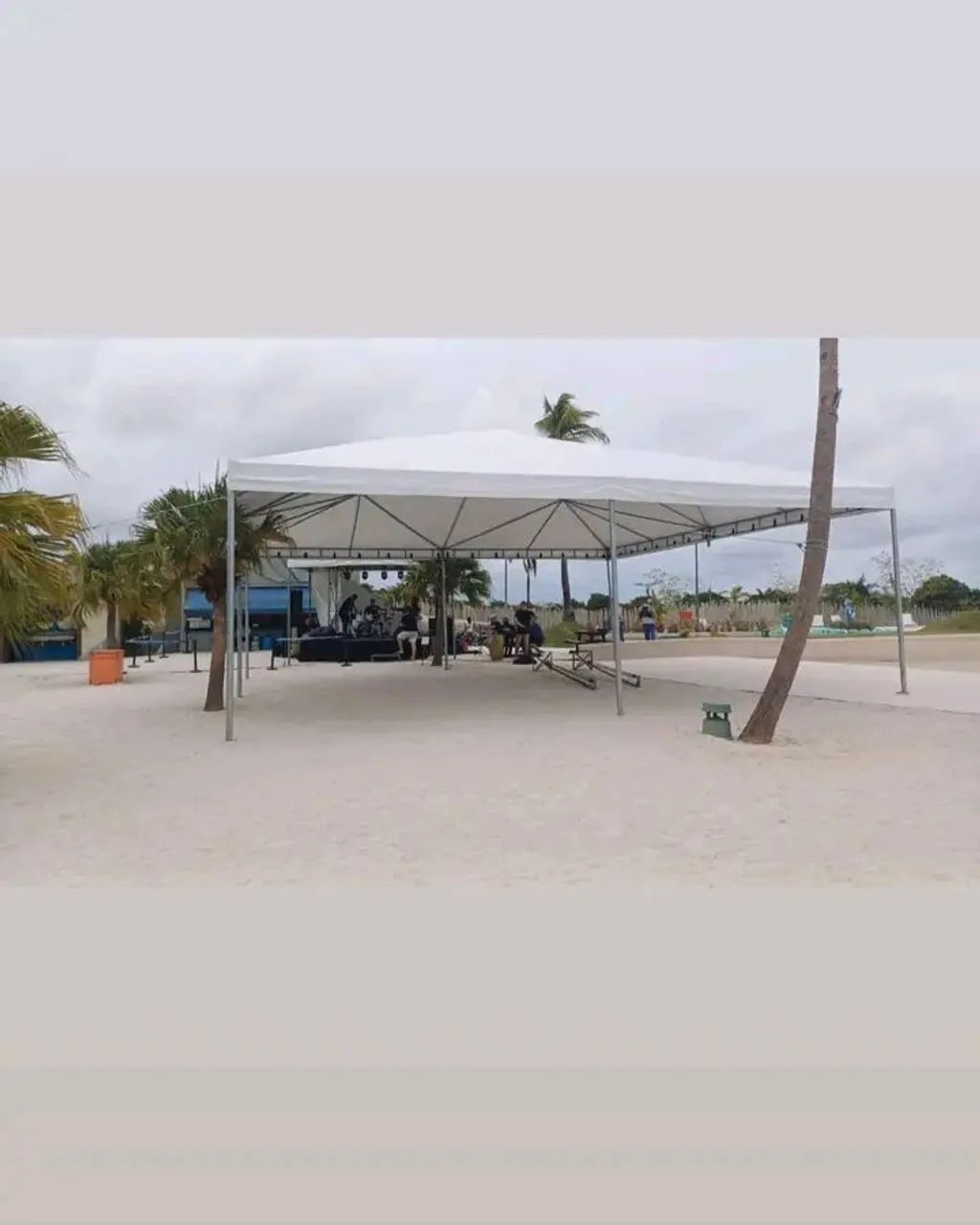 Vendas de lona e tendas para barracas 