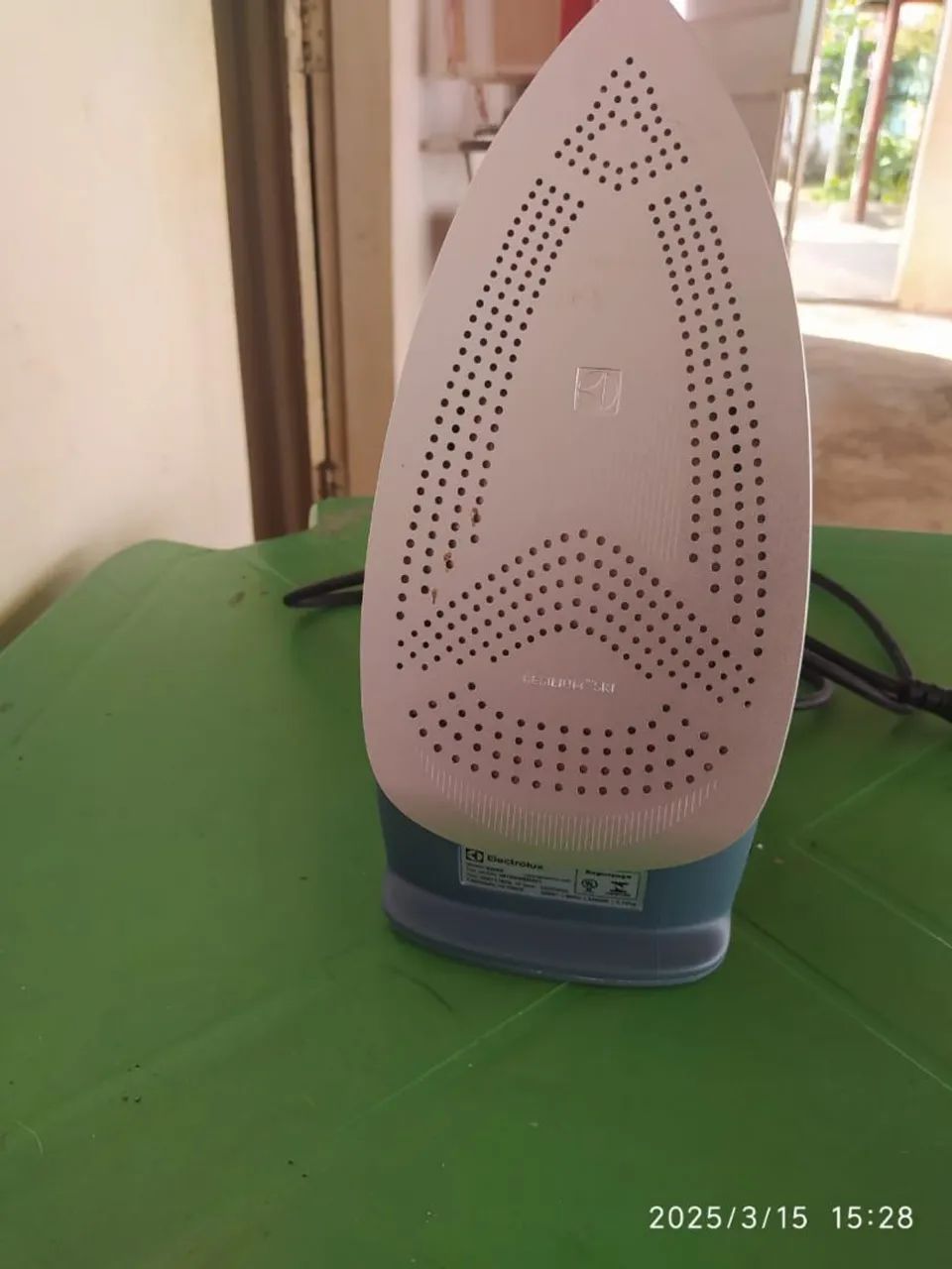 Ferro de passar roupas  - Foto 2