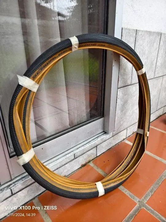 2 Pneus Schwalbe 700x40 ou aro 29