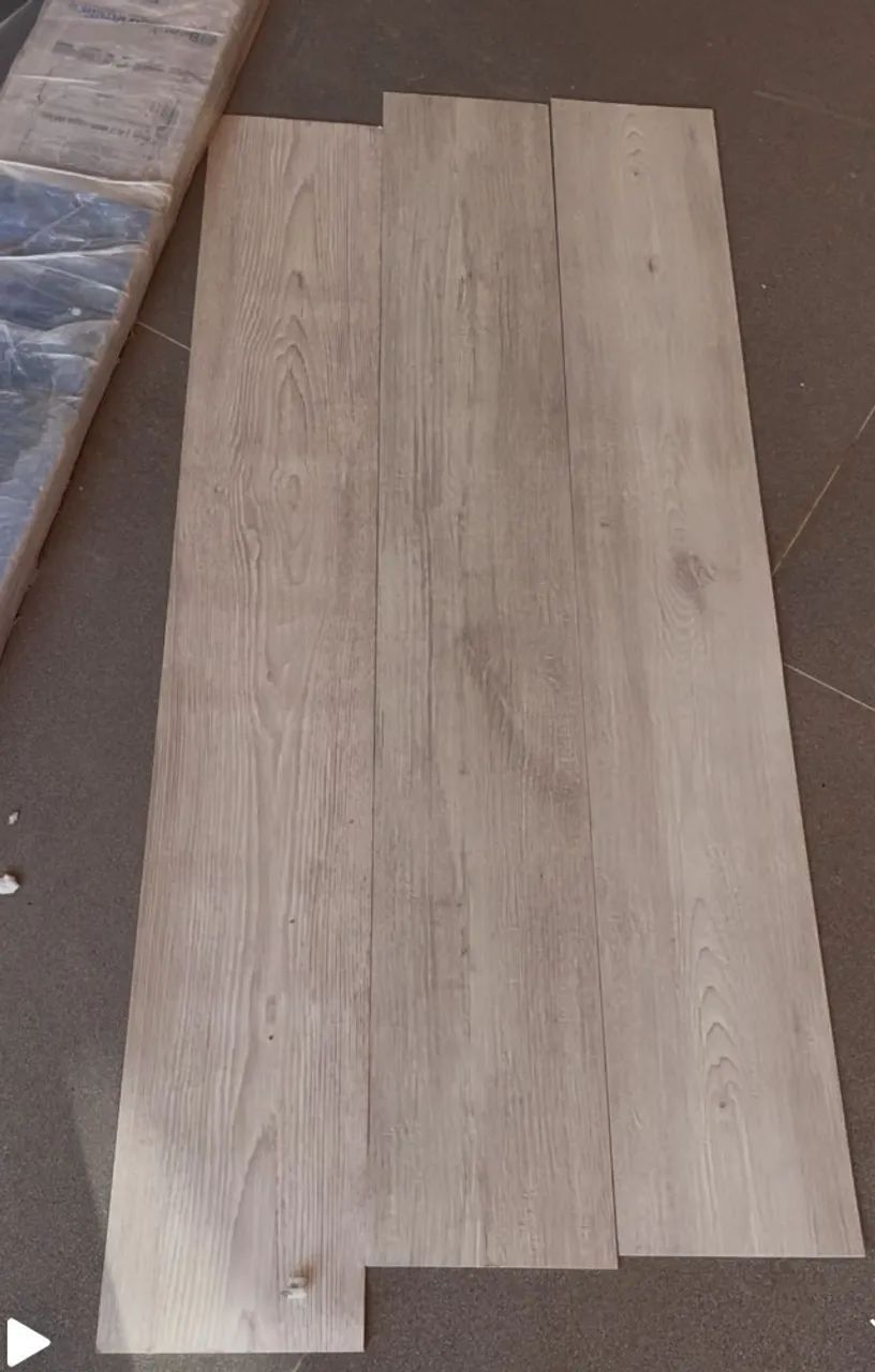 Vendo Piso Vinílico - Castila Maple - Novo (23,85m2)