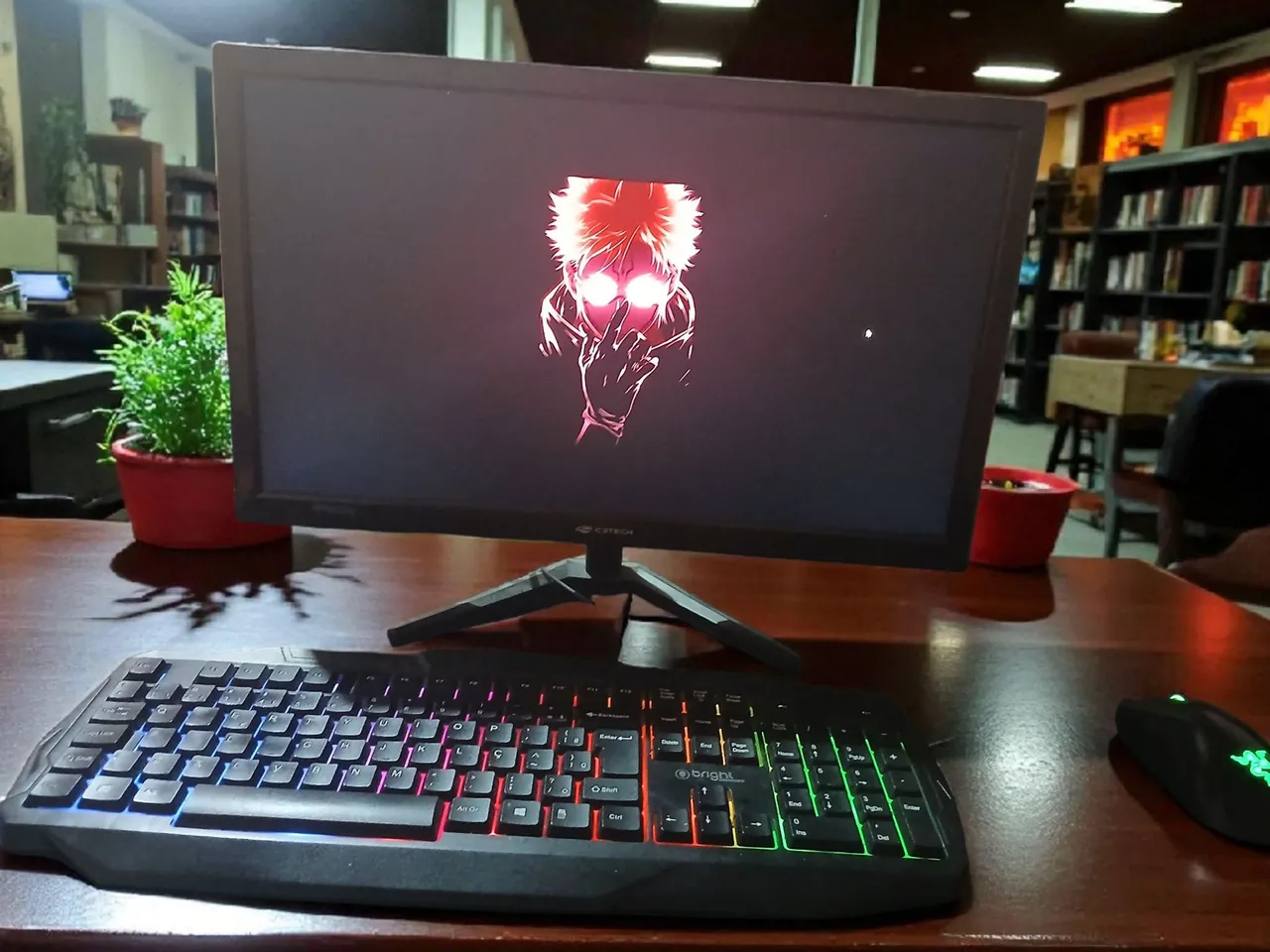 Pc gamer completo vai com mesa gamer