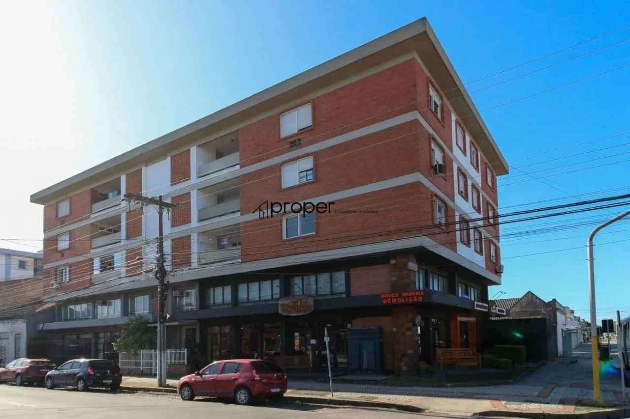 Apartamento com sacada para aluguel no Centro - Pelotas/RS