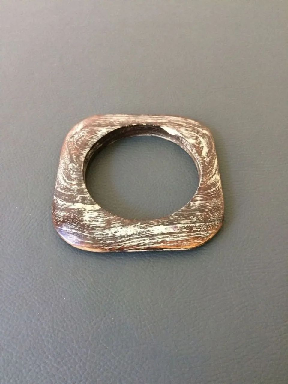 Pulseira em madeira - Foto 2