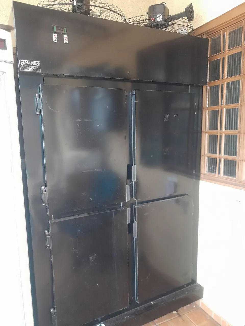 Freezer Vertical Panafrio - 4 Portas