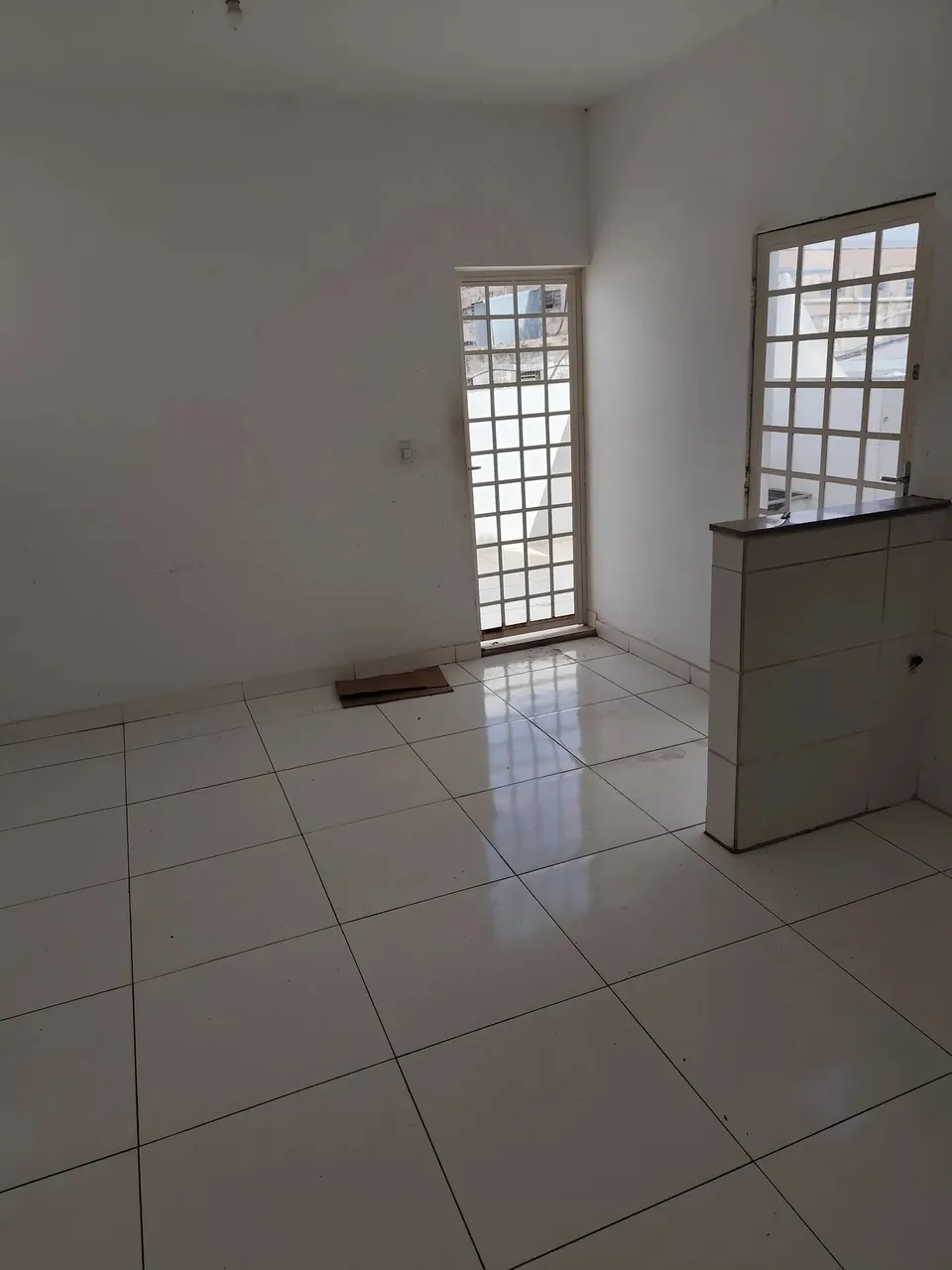 Sobrado para aluguel possui 160 metros quadrados com 4 quartos em Lixeira - Cuiabá - MT