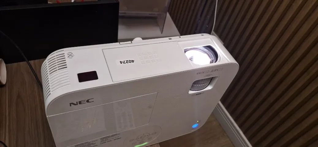 Projetor Multimídia NEC M322X - Alta Performance, imagem perfeita. - Foto 5