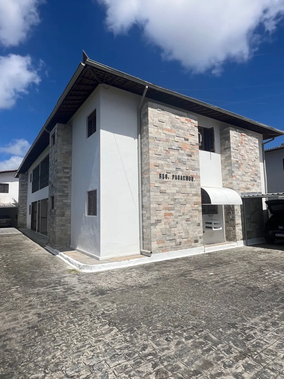 Apartamento térreo, amplo no bairro dos Estados - aluguel