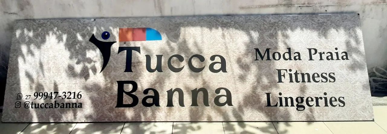 Duas placas de ACM - 4m X 1,25m / 2,15m X 1,25m - Já com estrutura de metal atrás - Foto 2