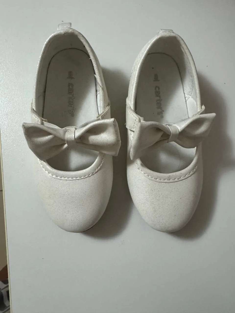 Sapatilha Infantil Branca Carter's - Elegância nos Passos!