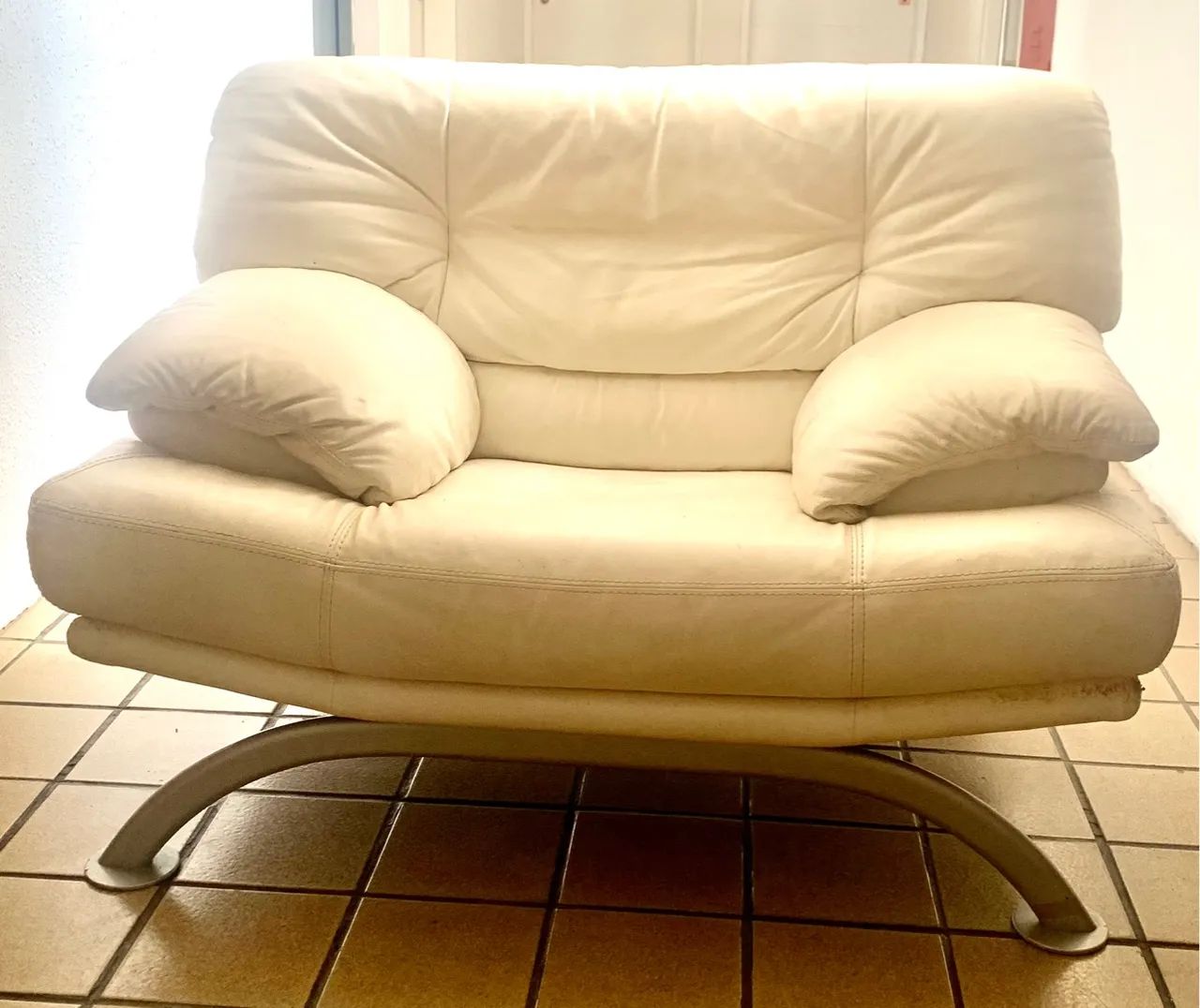 Poltrona dos sonhos  de Couro Branco - Foto 2