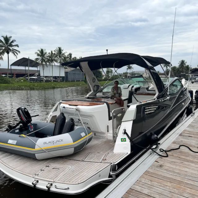 Focker 310GT 2011 - Alongada 33 Pés - Mercruiser V8 8.2 430HP - 400h + BOTE APOIO C MOTOR - Foto 2