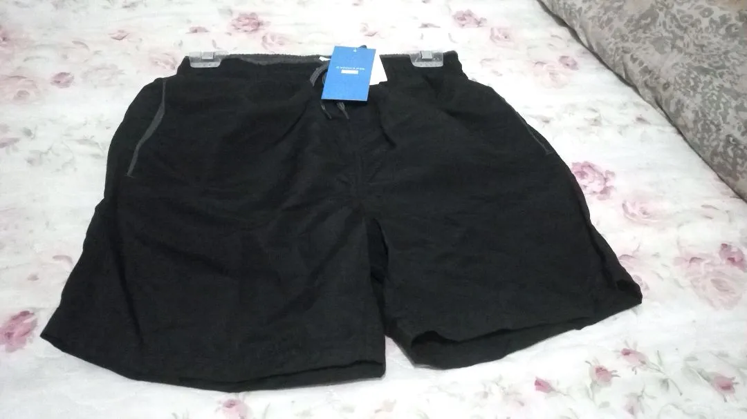 Shorts Preto Novo