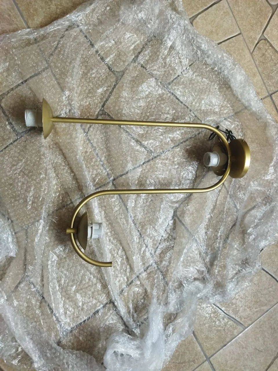 Lustre de teto 3 lâmpadas dourado 