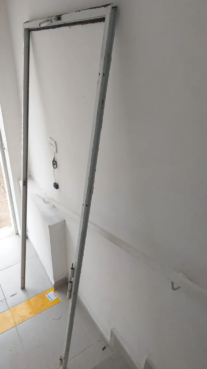 Porta de vidro 64861352374401121