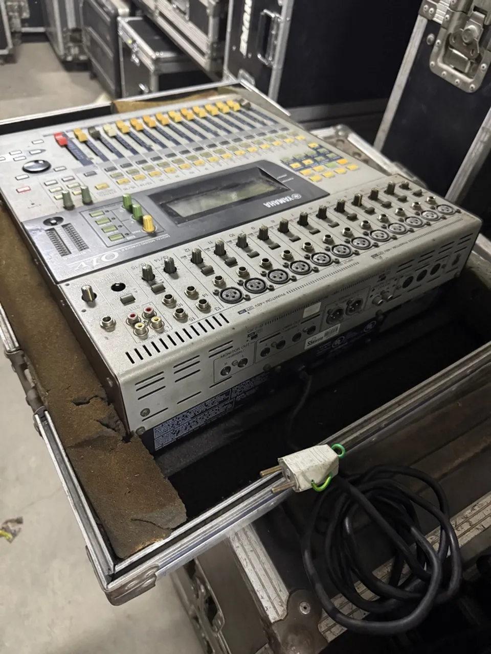 mesa de som yamaha 01v96