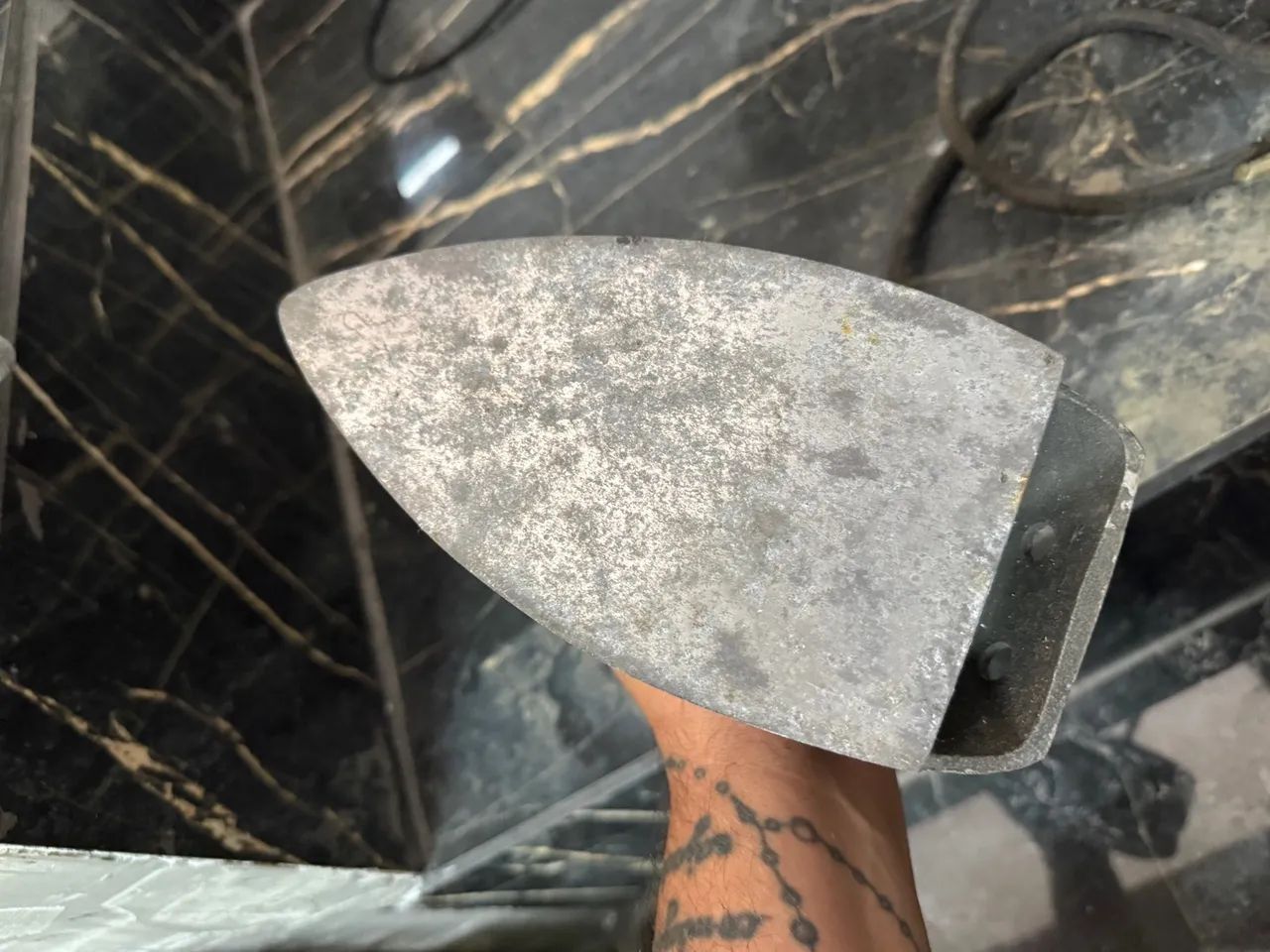 Ferro de Passar Chama Forte Antigo - Foto 4