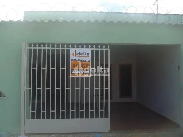 Casa disponível para locação no bairro Marta Helena em Uberlândia-MG