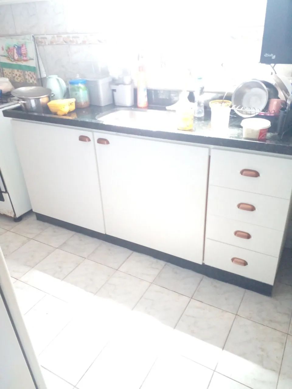 Armário de cozinha branco