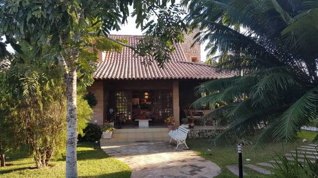 Casa de condomínio para venda tem 171 metros quadrados com 4 quartos
