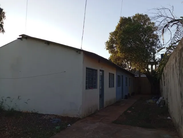 Alugo Kitnet c/ 02 Quartos / Sala - Cozinha /Banheiro e Área de Serviço