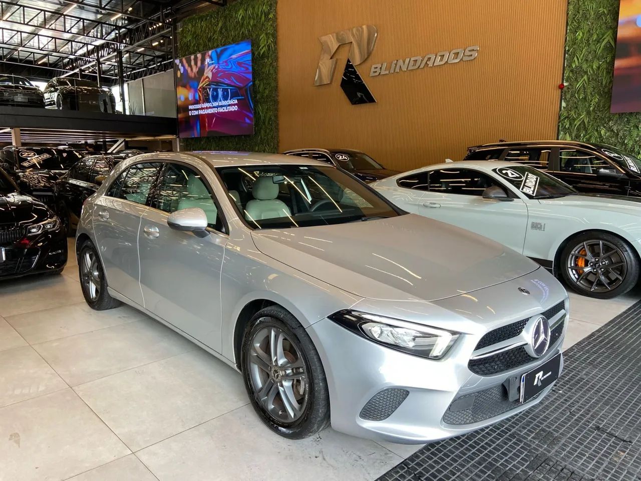 Mercedes-Benz A 200 1.3 Cgi Gasolina 7G-Dct - Foto 2