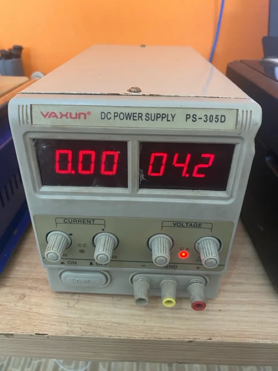 Fonte de Alimentação DC VAXUN PS-305D