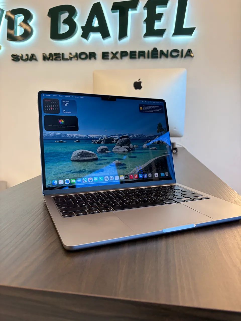 MacBook Air M2 13 256GB 8GB Grafite 173 Ciclos - Notebooks - Batel