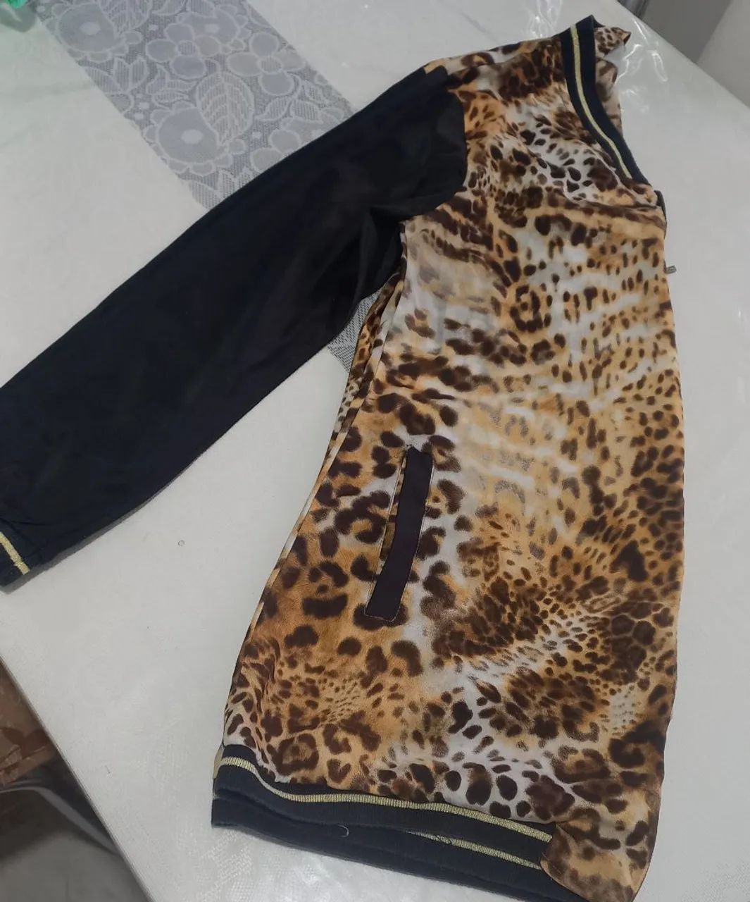 Jaqueta Animal Print com Mangas Pretas - Foto 4