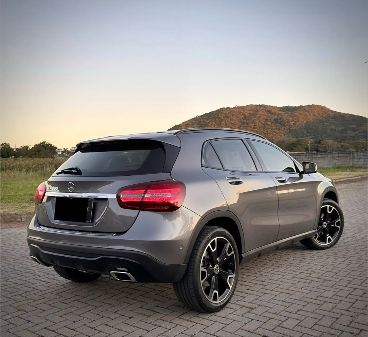 Mercedes GLA200 Night - 2019 - Apenas 58.000km - Muito Nova !!