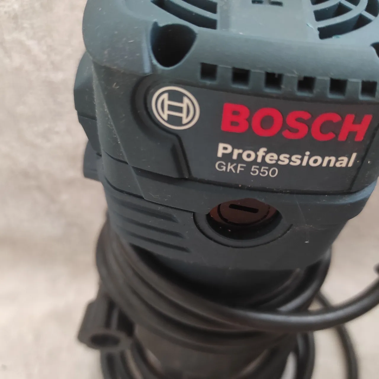 Tupia Bosch GKF 550 Professional
