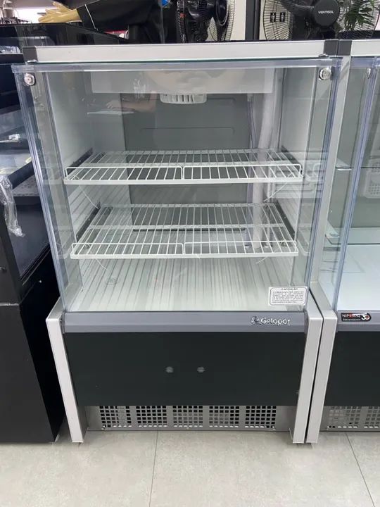 VITRINE REFRIGERADA CONFEITARIA AURORA GPFA-075R - GELOPAR  - Foto 3