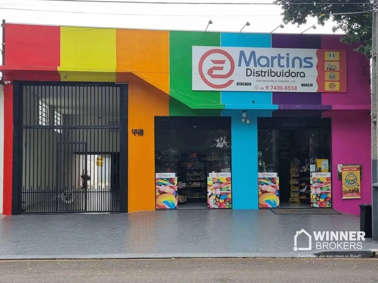 Casa com 3 dormitórios à venda, 300 m² por R$ 850.000,00 - Zona 06 - Cianorte/PR