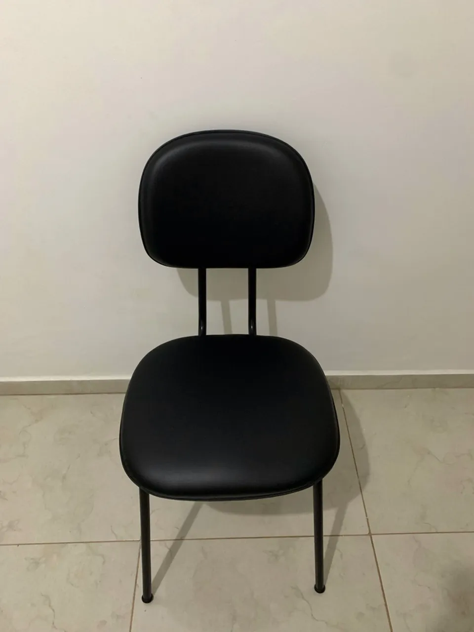 Cadeira Fixa de Escritório Preta