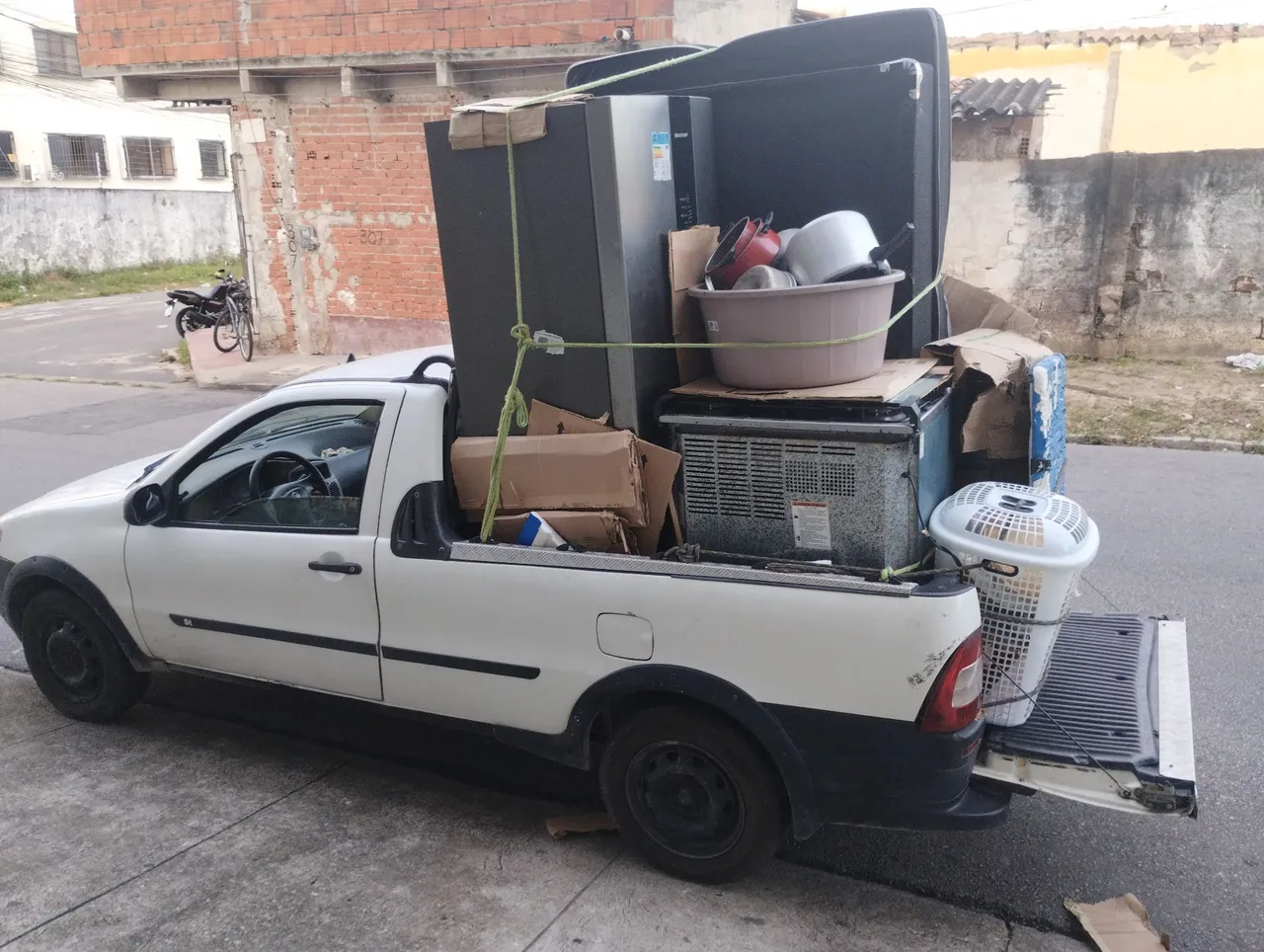 Frete e mudanças com Fiat Strada