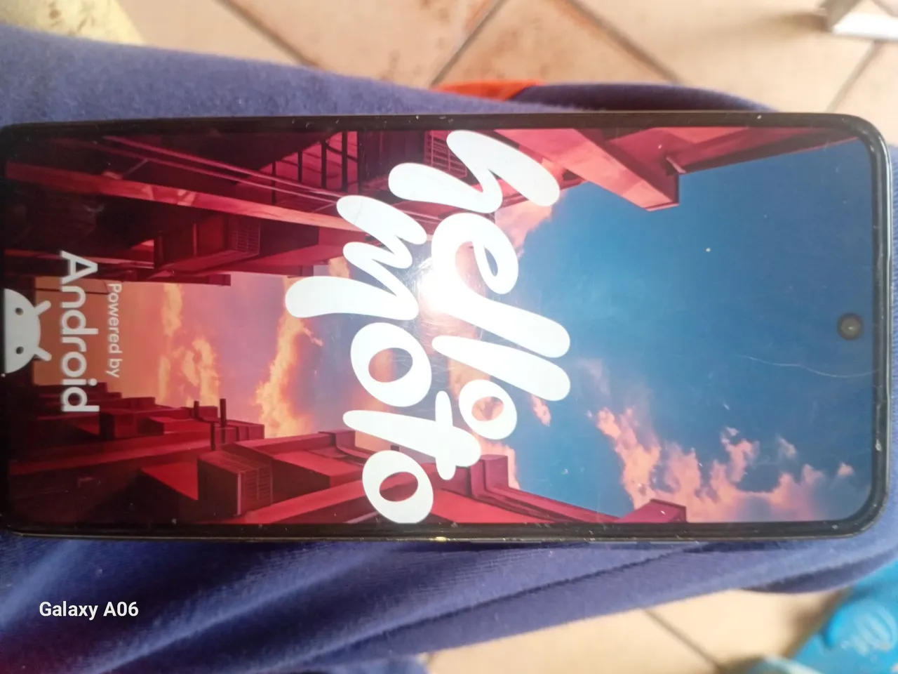 Motorola ótima condições só a película que está arranhada sem defeito nenhum