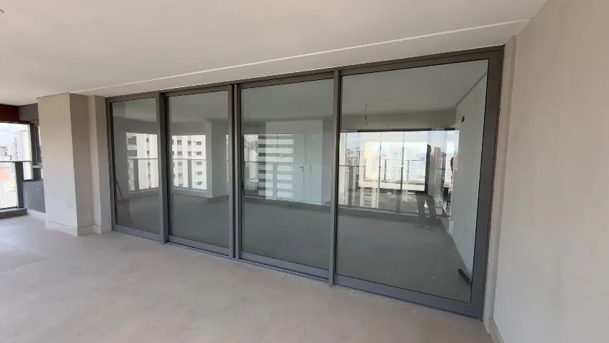 Porta de alumínio grande com vidro de varanda de apartamento