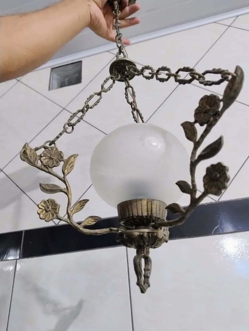 Lustres antiguidade com 3 cúpulas e um pêndulo  - Foto 3