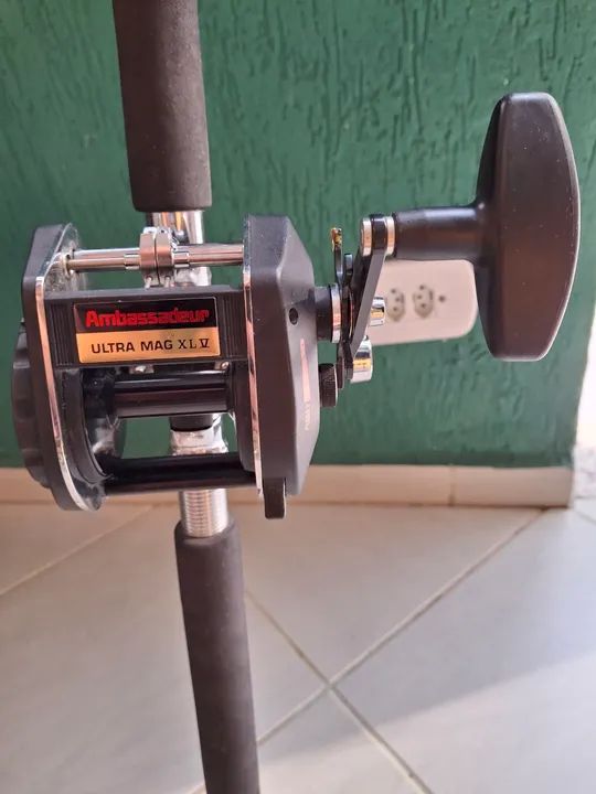 CARRETILHA ABU GARCIA COM VARA SEM USO - Foto 2