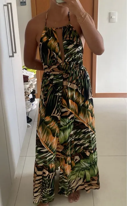 Vestido Longo Tropical com costas abertas