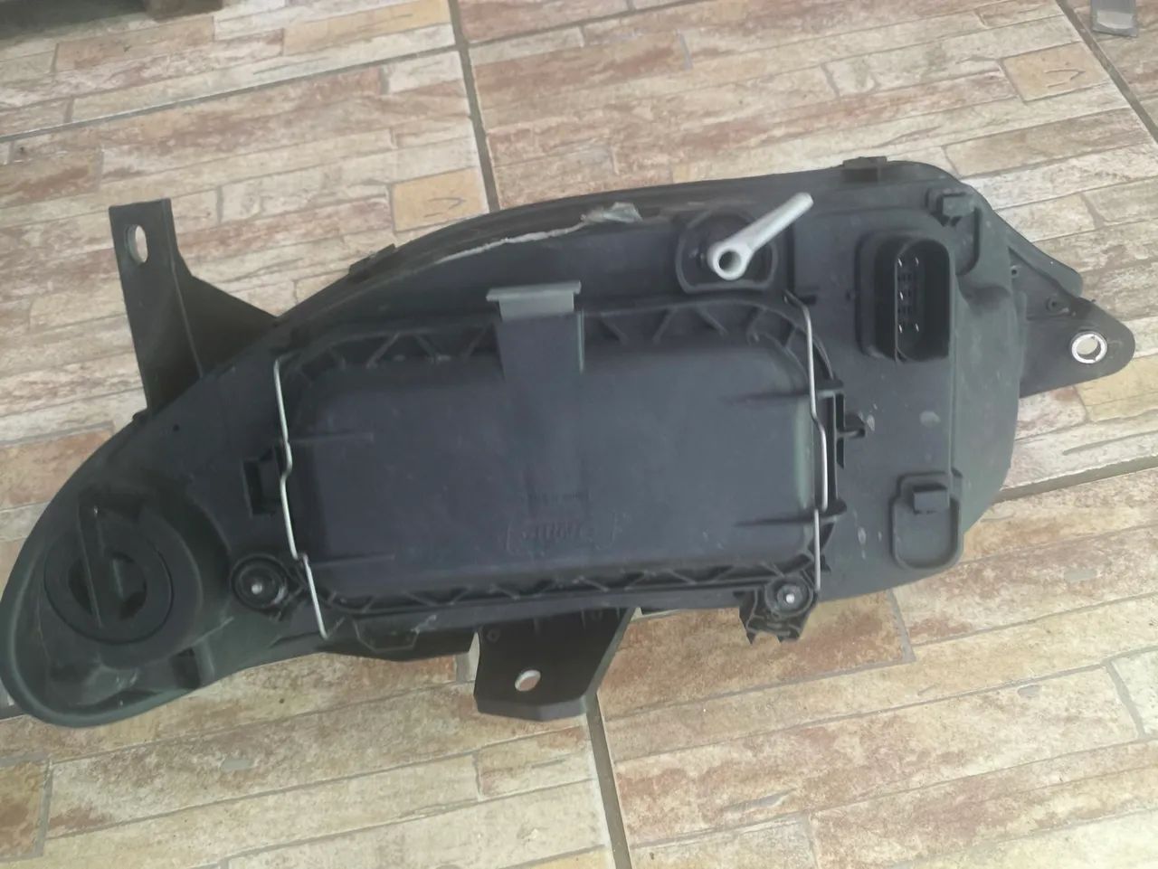 Farol Palio g3 lado direito marca arteb