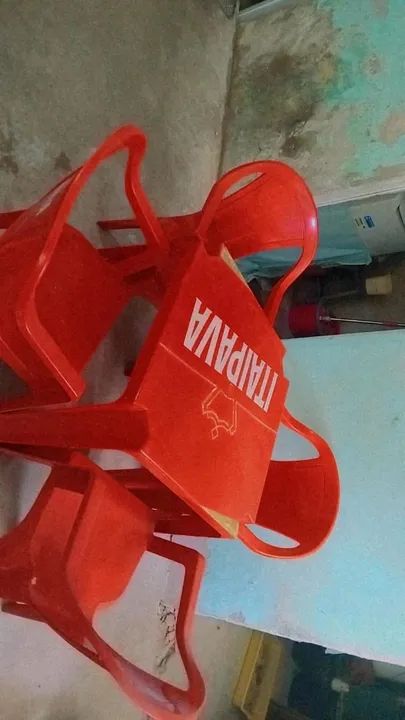 estou vendendo conjuntos de mesas com 4 cadeiras - Foto 5